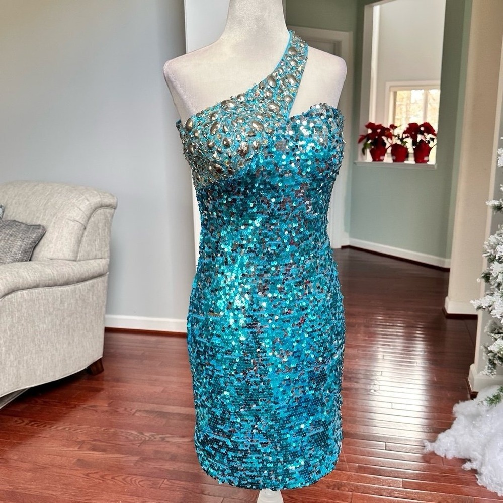 Tony Bowls Blue One Shoulder Fully Sequined Embellished Cocktail Party Dress - Picture 2 of 11